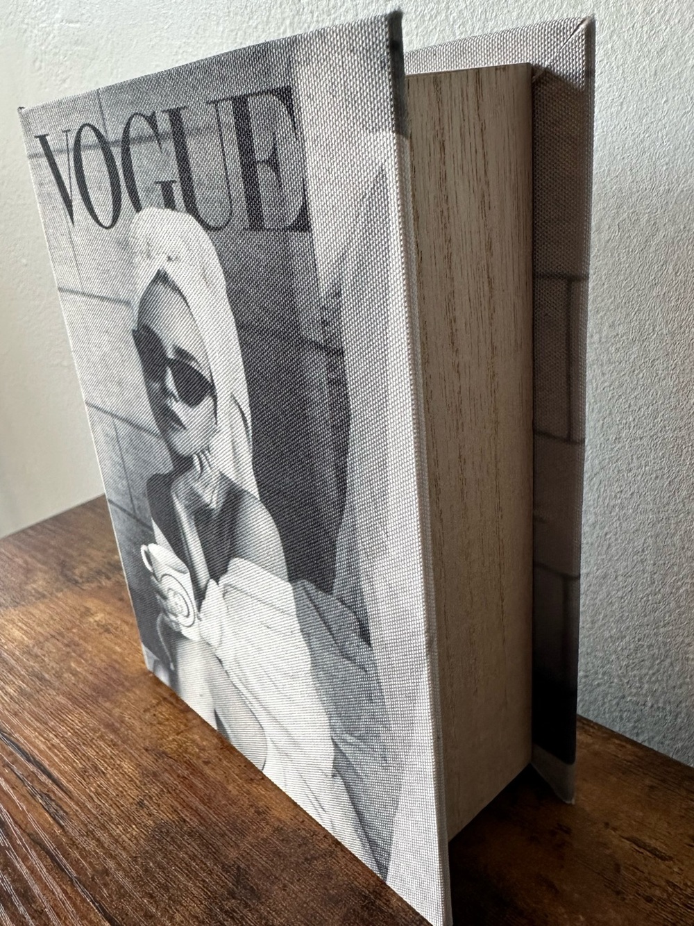 Vogue Art Jewelry Box Black & White Book Shaped Multi Compartment Storage NWT - Picture 2 of 5